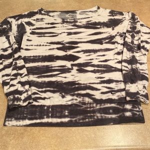 Women’s Nike shirt size medium